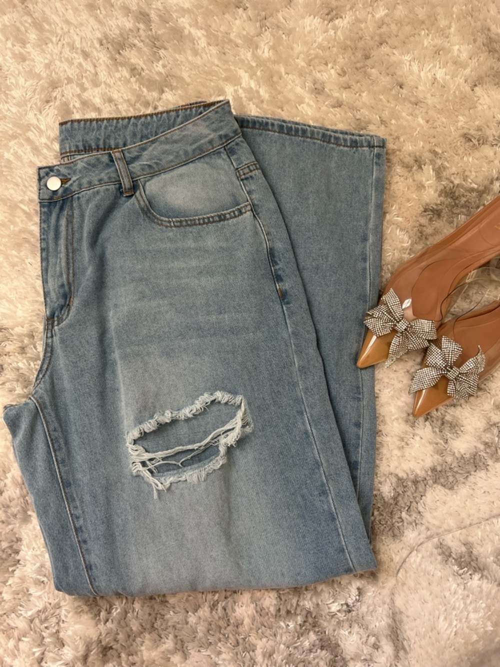 SHEIN Classic Light Blue Distressed Women’s Jeans